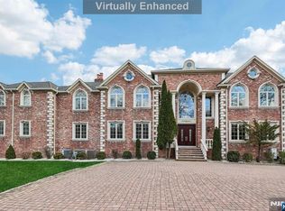 24 Tulip Tree Ln, Alpine, NJ 07620