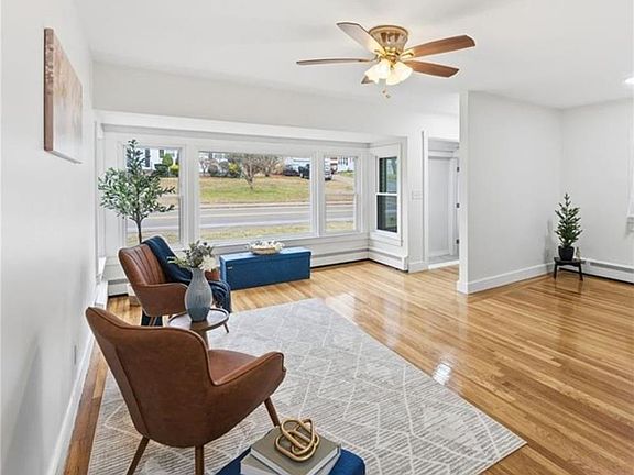 4th image of 461 River Rd