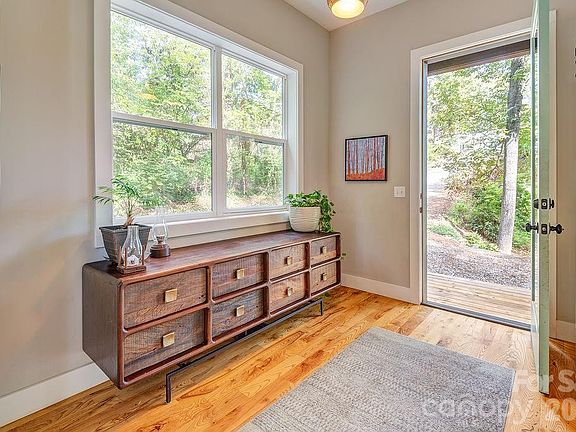 3rd image of 42 Salola St