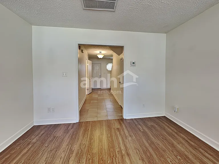 1504 Beaconcrest Cir — Photo 7