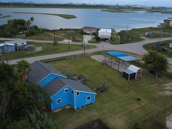 4607 Swan St, Hitchcock, TX 77563