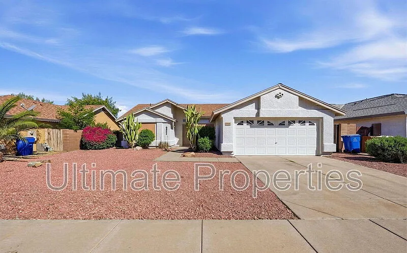 3 bed, 2.0 bath, 1246 sqft, $1,795 — Photo 1