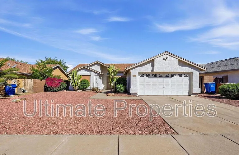8542 W Oregon Ave — Photo 1