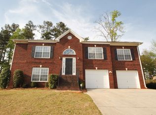 6134 Arbor Links Rd, Lithonia, GA 30058