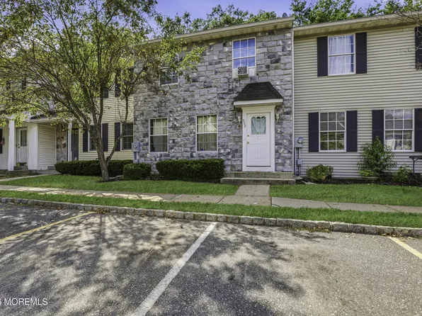 572 Davids Court, Lakewood, NJ 08701