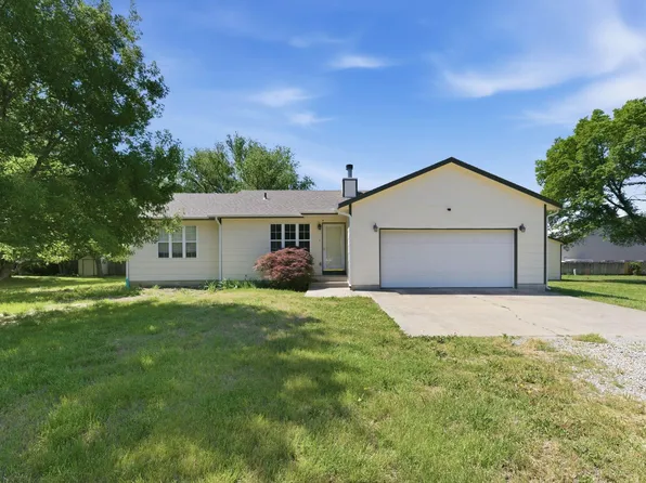 1521 E Rose Ln, Andover, KS 67002