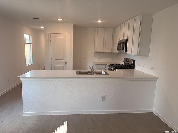 3rd image of 3823 Moon Hill Rd