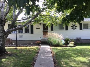 214 E Flora Dr, Mount Pulaski, IL