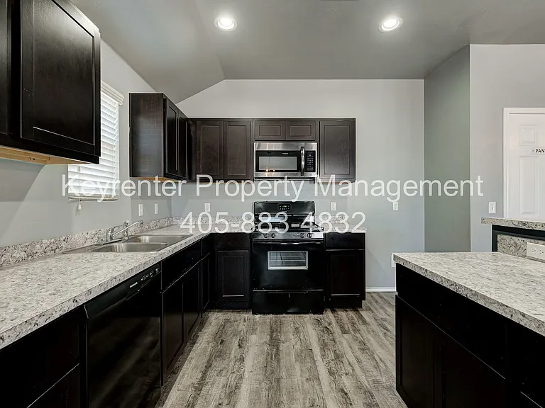 2029 W Antler Way — Photo 12