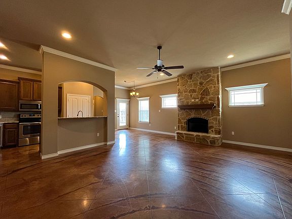 4th image of 3044 Silver Saddle Dr