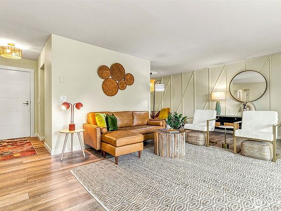 2nd image of 364 Catherine Street #F7
