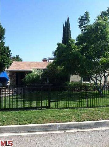 2nd image of 17239 Kittridge St