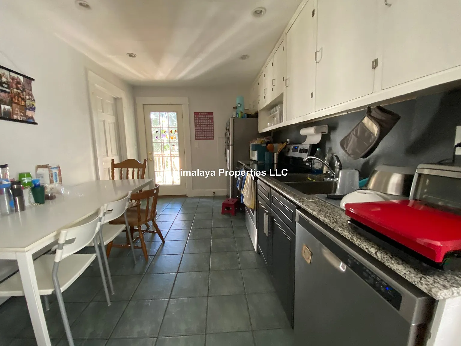 4 bed, $5,700 — Photo 2