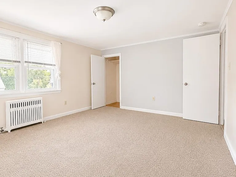 31 Maple Ave — Photo 9