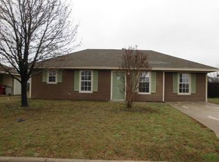 608 Sid St, Bonham, TX 75418