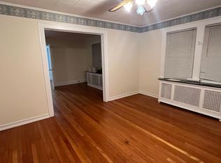 32 Parcot Ave FLOOR 2, New Rochelle, NY 10801