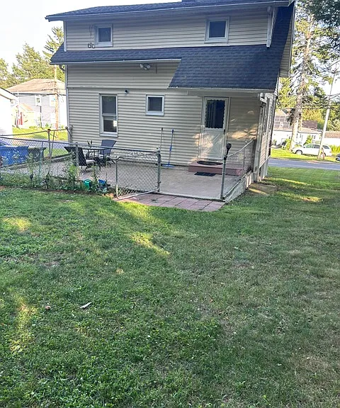 1426 Highland Ave — Photo 2