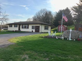 3495 E 2056th Rd, Wedron, IL 60557