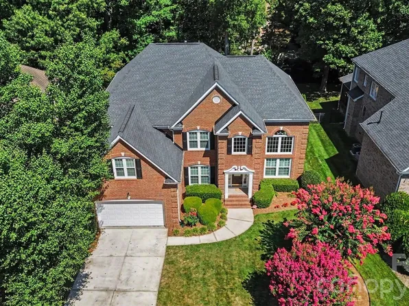 10110 Paradise Ridge Rd, Charlotte, NC 28277