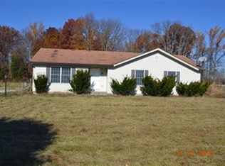 6115 E Mallard Dr, Milan, IN 47031