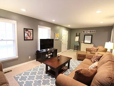 334 Edgeview Ave — Photo 3