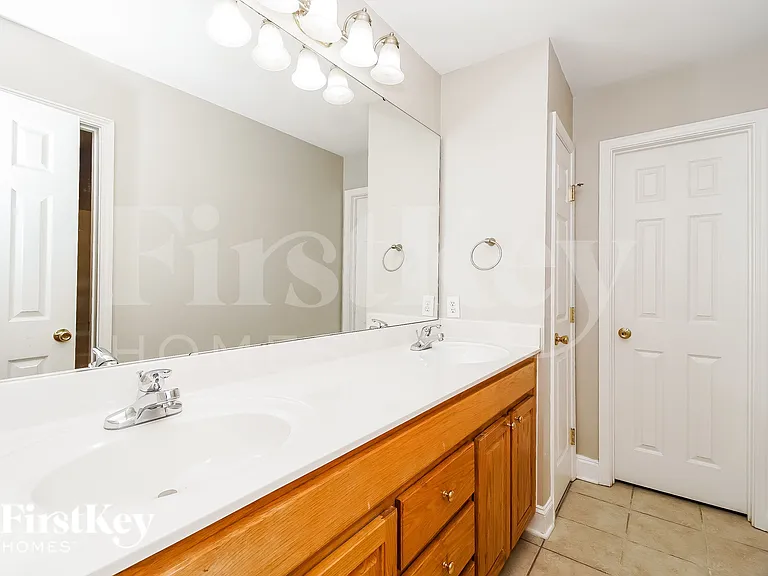 231 Christianna Ct NW — Photo 9