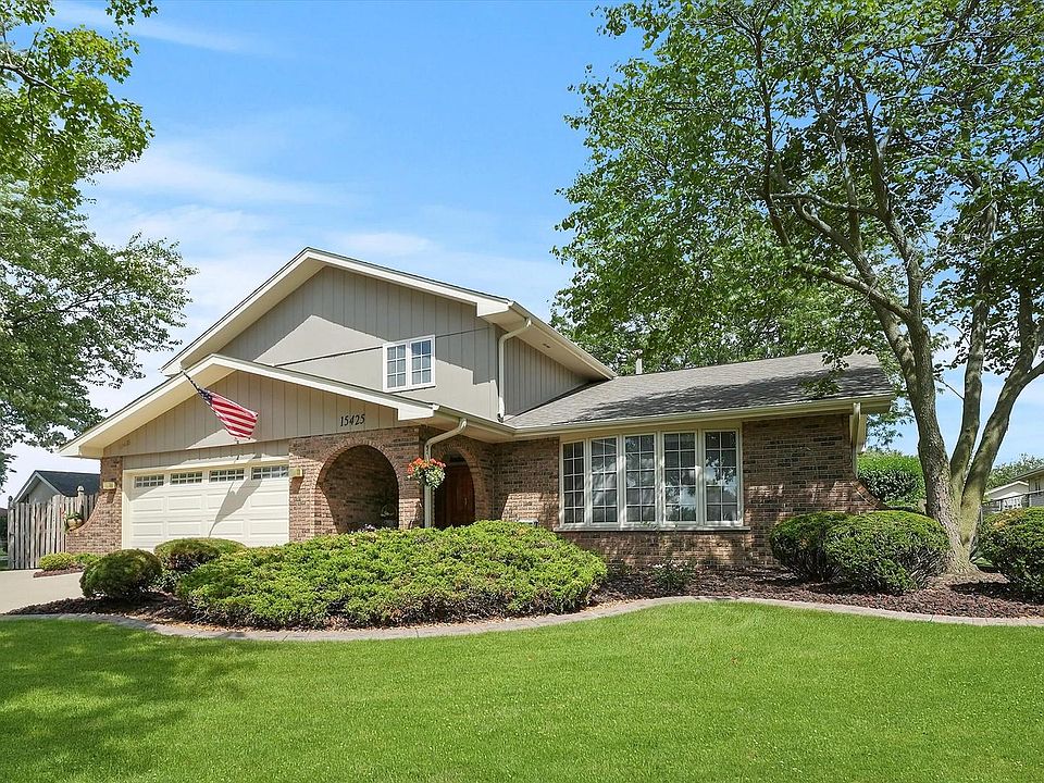 1st image of 15425 Cherrywood Ct