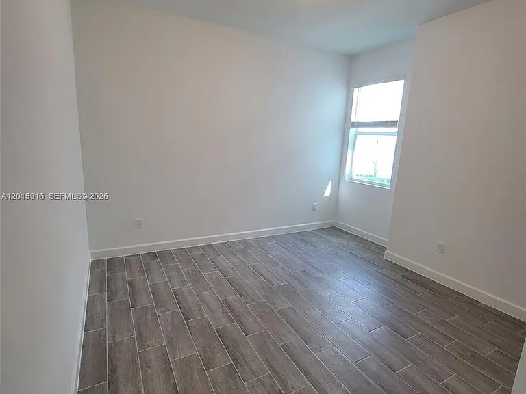 1689 Whistlegrass Ln — Photo 23