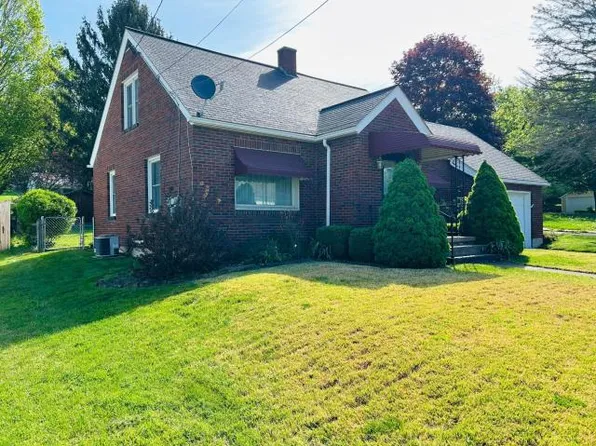 1205 Madison Ave #9, Warren, PA 16365