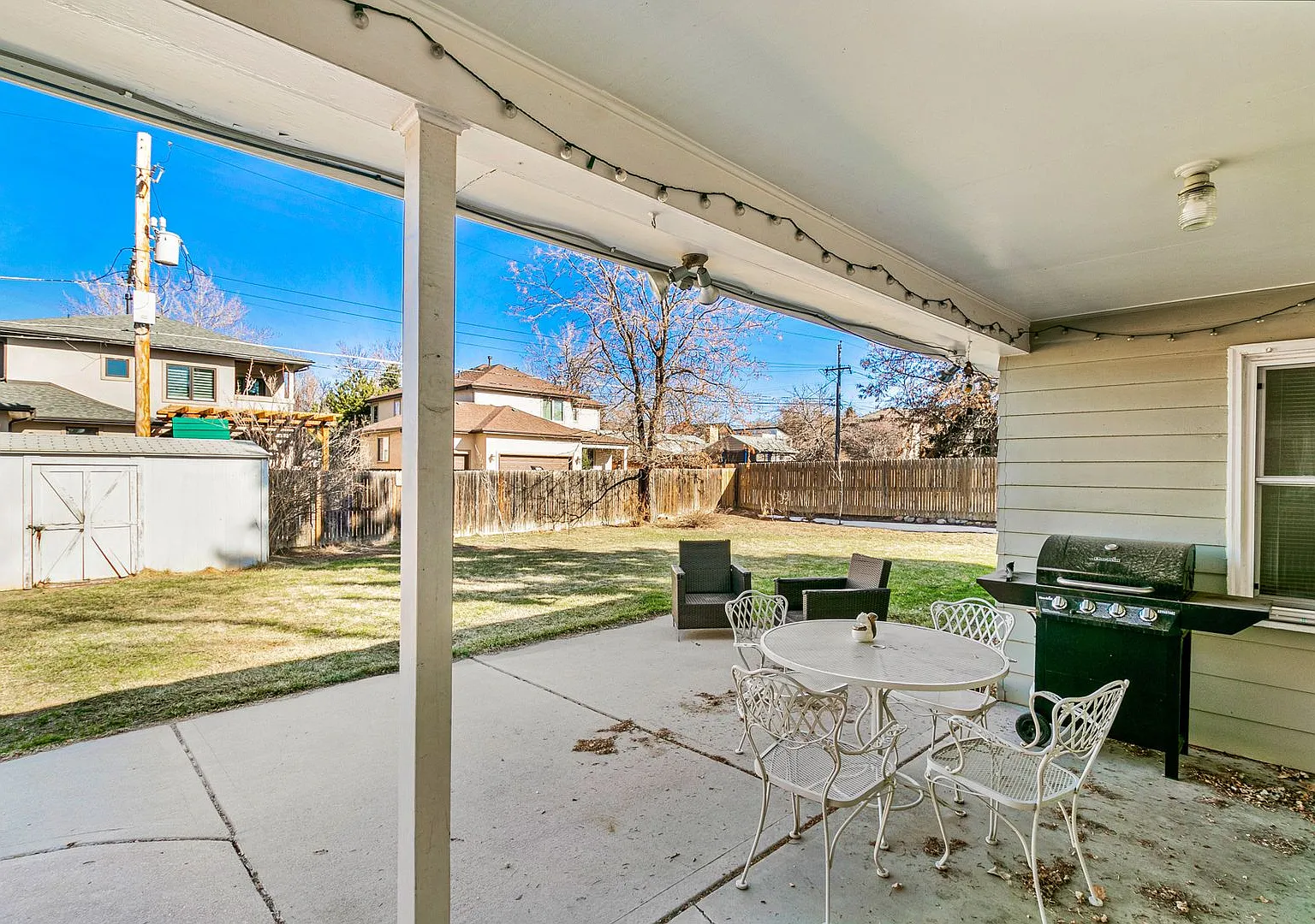 Ranch stye home in University Hills, with garage! — Photo 4