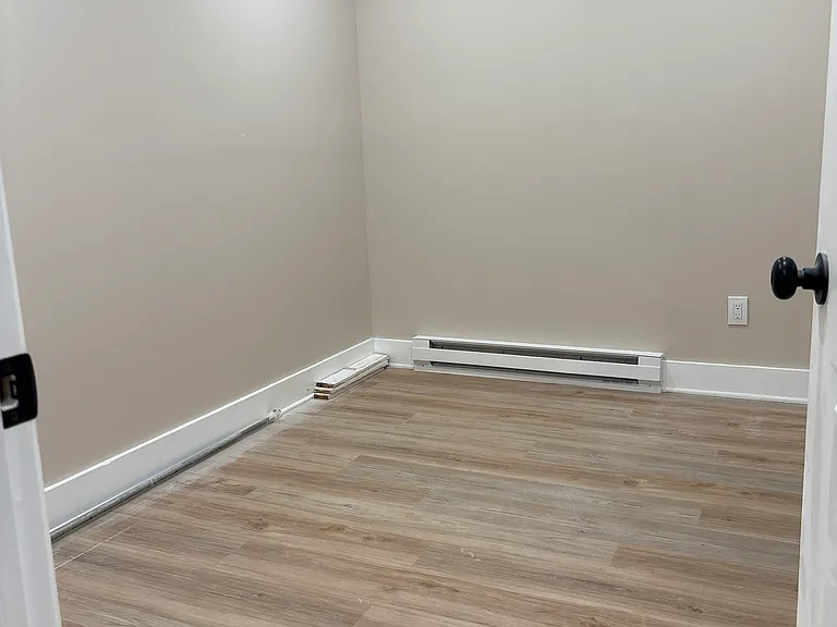 110 Railroad Ave #6 — Photo 9