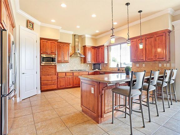 5th image of 4212 Olga Ln