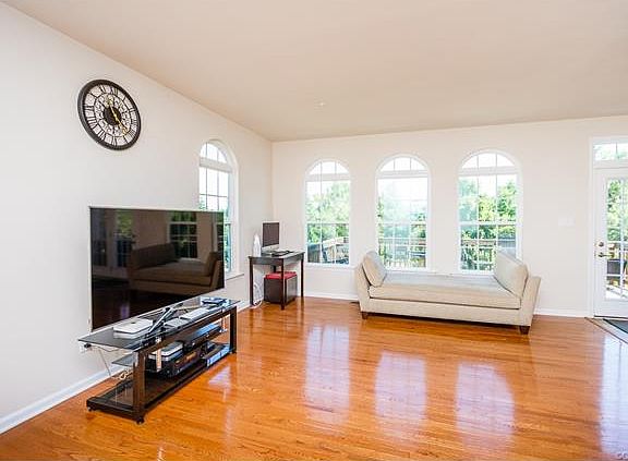 4th image of 520 Siena Ln #0