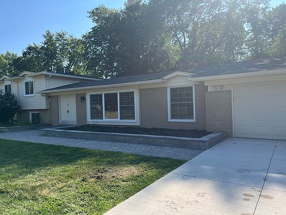 3rd image of 7096 Riverstone Rd