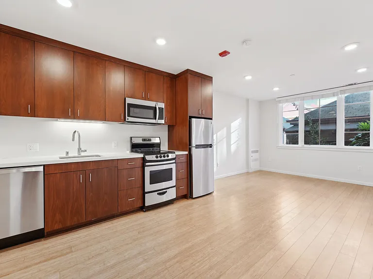 Addison Arts Apartments — Photo 116