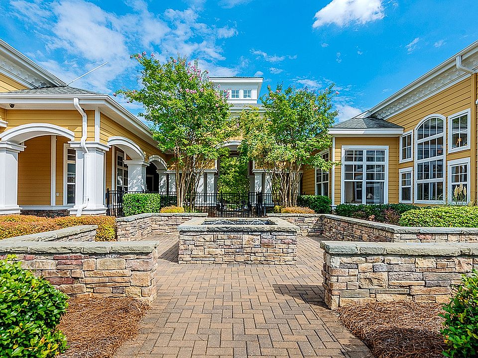 Leasing Office at Cottonwood Reserve Apartments