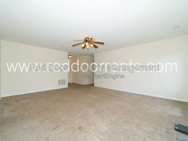 127 Broadmoor Bnd — Photo 21