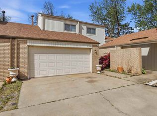 2529 Windsor Rd, Ponca City, OK 74601