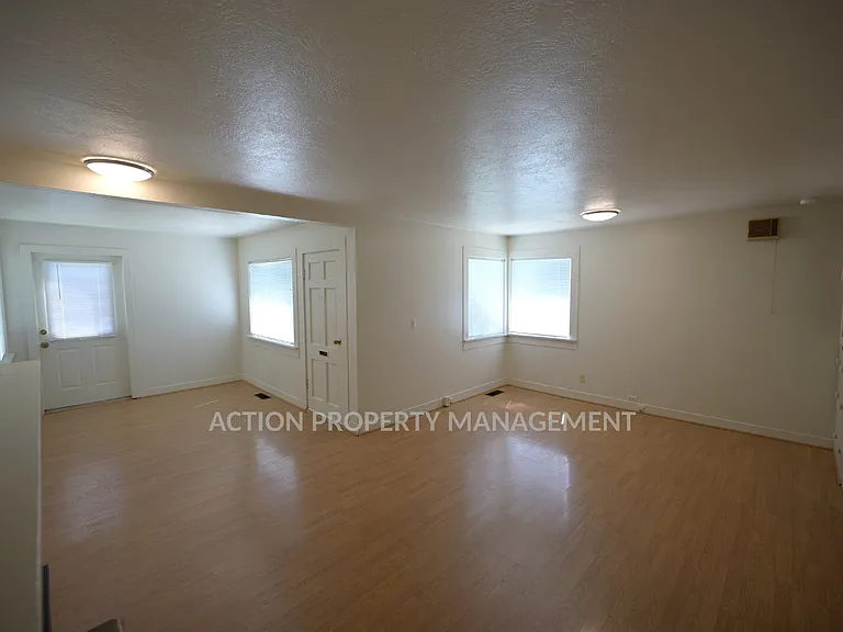 3208 E Mahogany St — Photo 8
