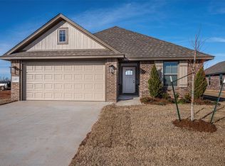 10637 SW 18th St, Yukon, OK 73099