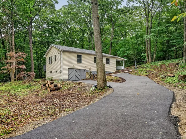 15 Arcadian Trail, Monroe, NY 10950