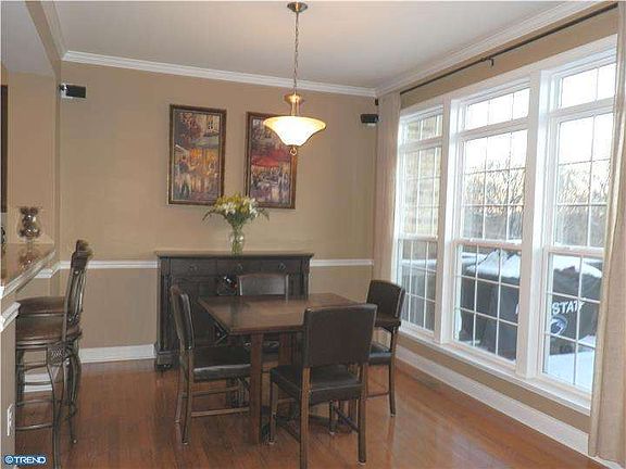 3rd image of 3183 Woods Edge Dr