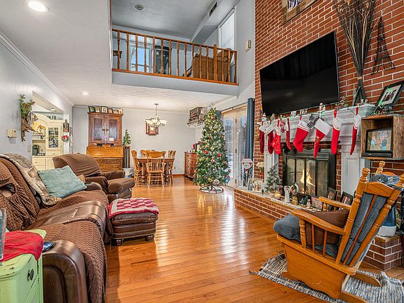 4th image of 29726 Fawn River Rd