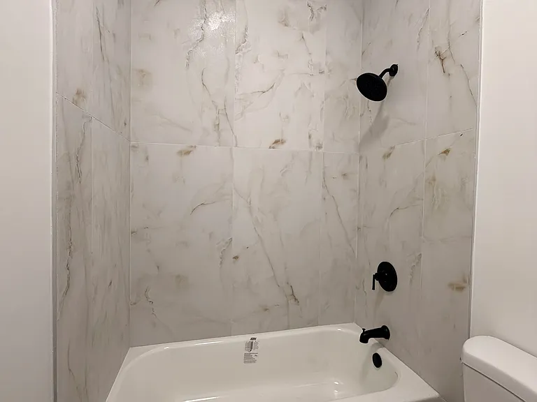 319 Hawthorne Ave #1 — Photo 5