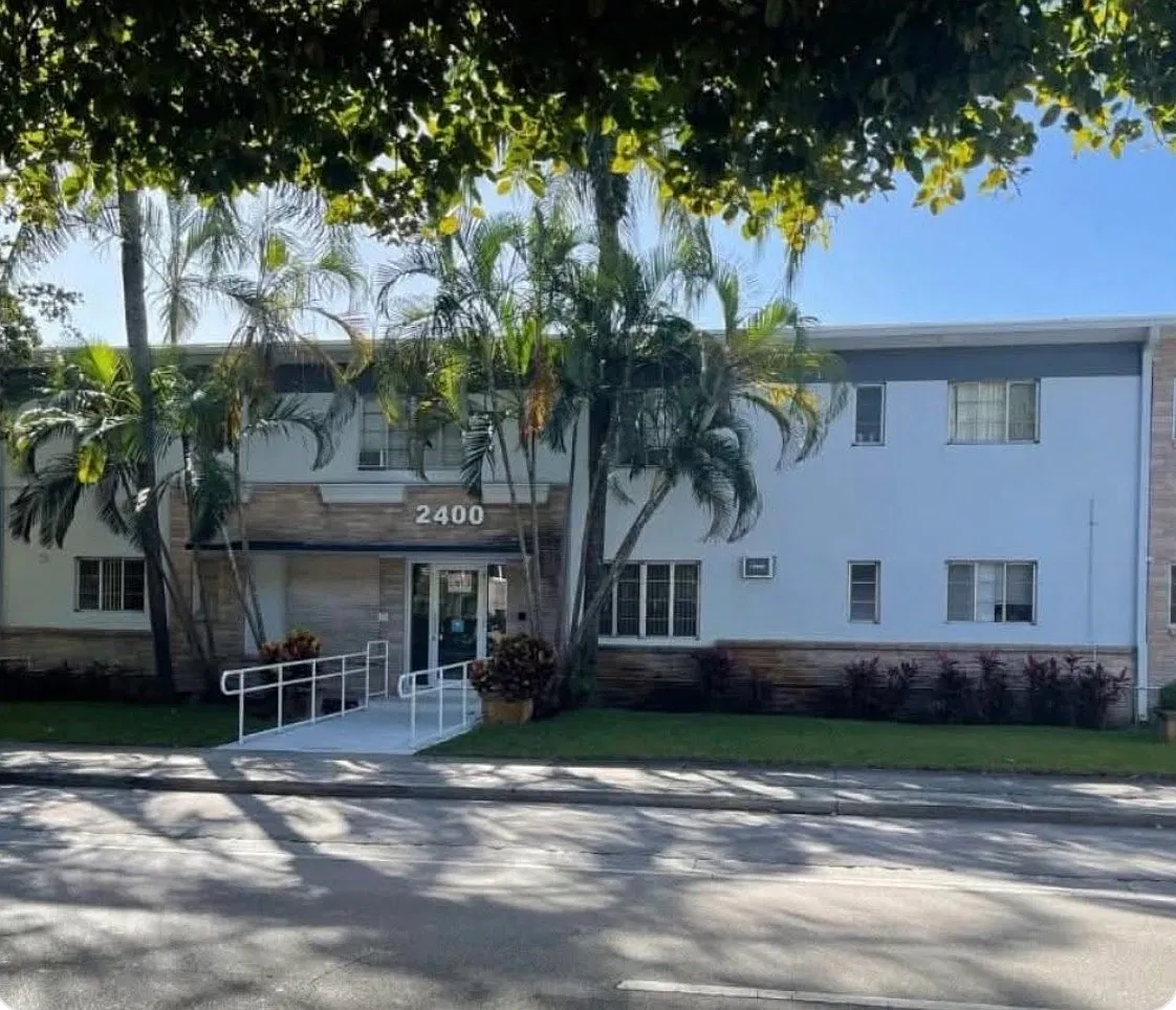 1 bed, 894 sqft, $1,800 — Photo 1