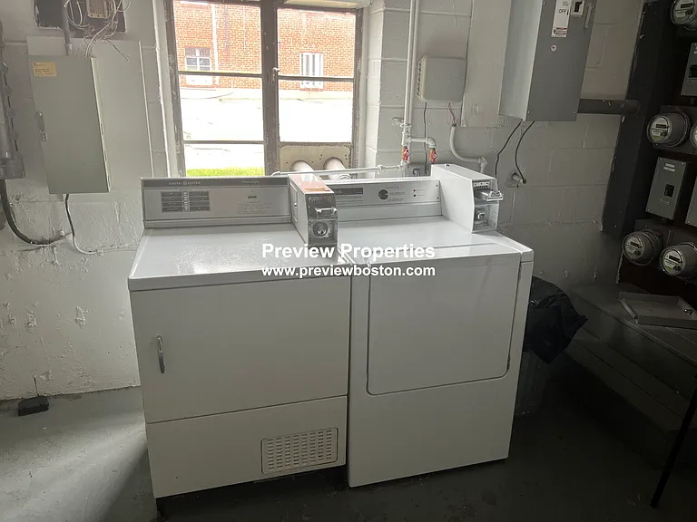 38 Carey Ave #3M — Photo 11