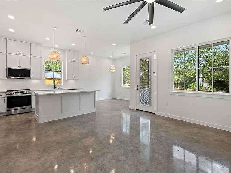 10803 W Lakeview Dr — Photo 12