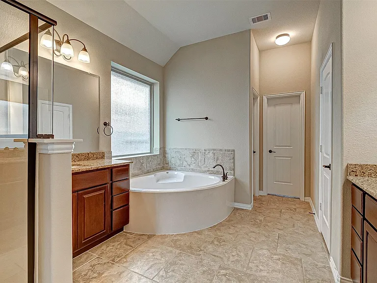 4814 Sequoia Park Ln — Photo 26