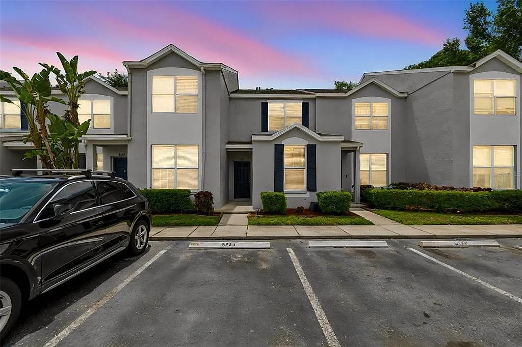 3 bed, 3.0 bath, 1412 sqft, $1,850 — Photo 2