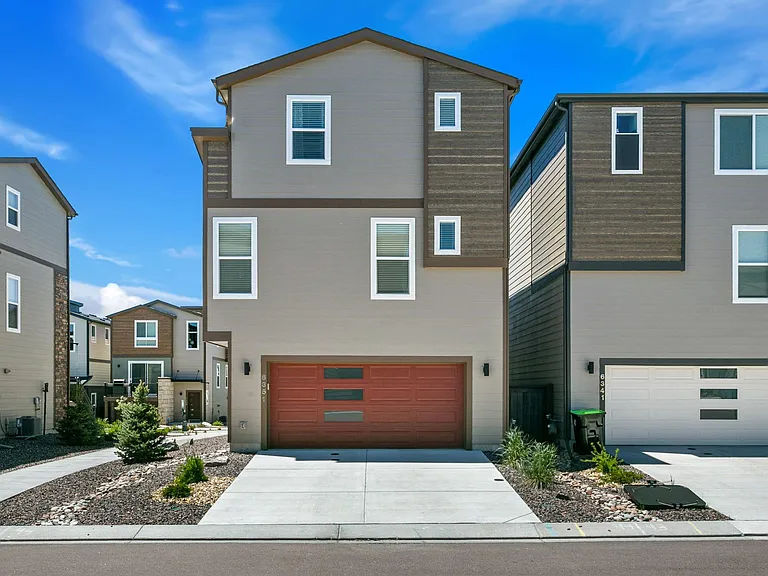 6351 Hijinks Ln — Photo 30